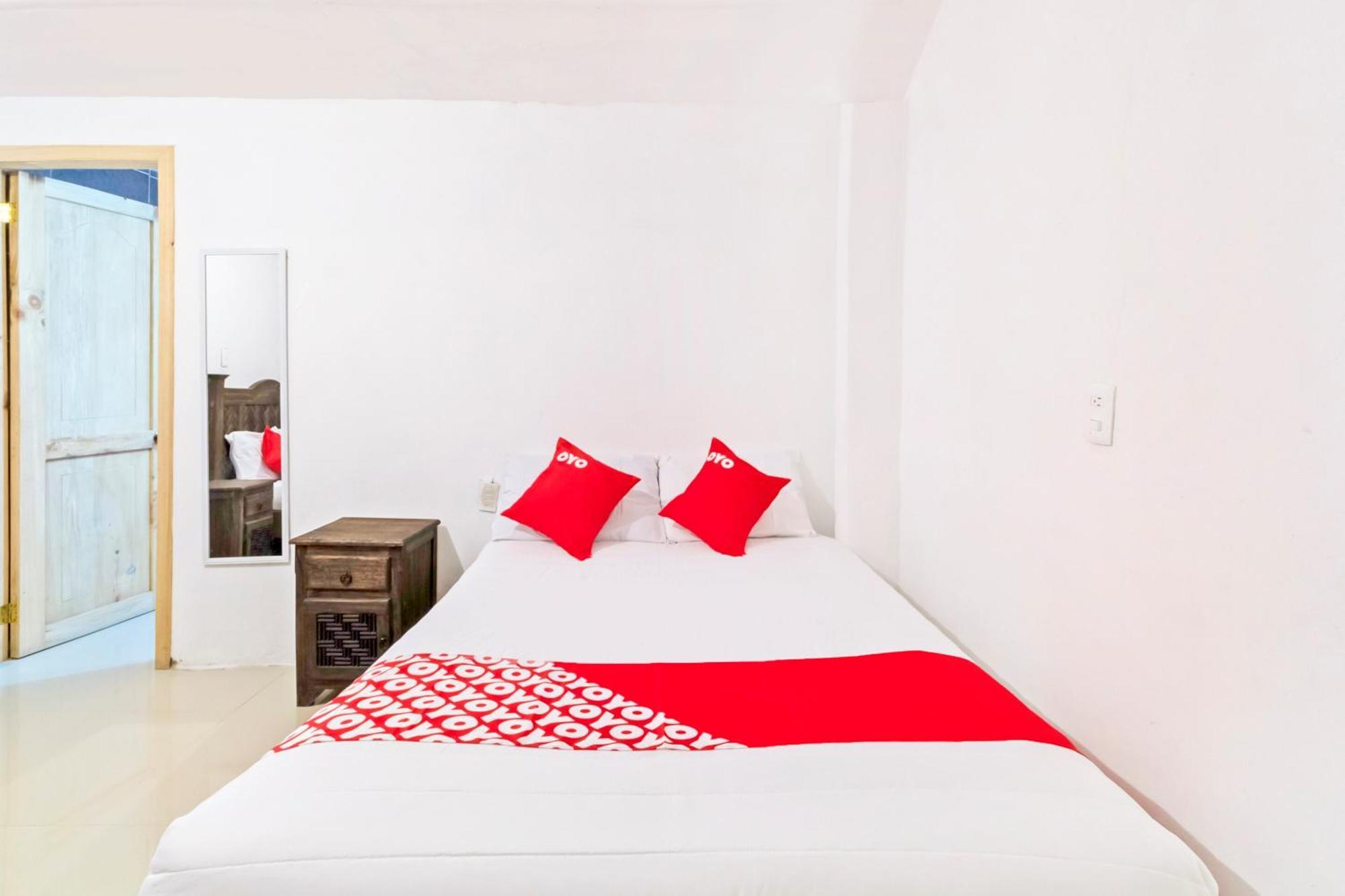 Oyo Hotel Punta Guadalupe, Сан-Кристобаль-де-Ла-Касас Экстерьер фото