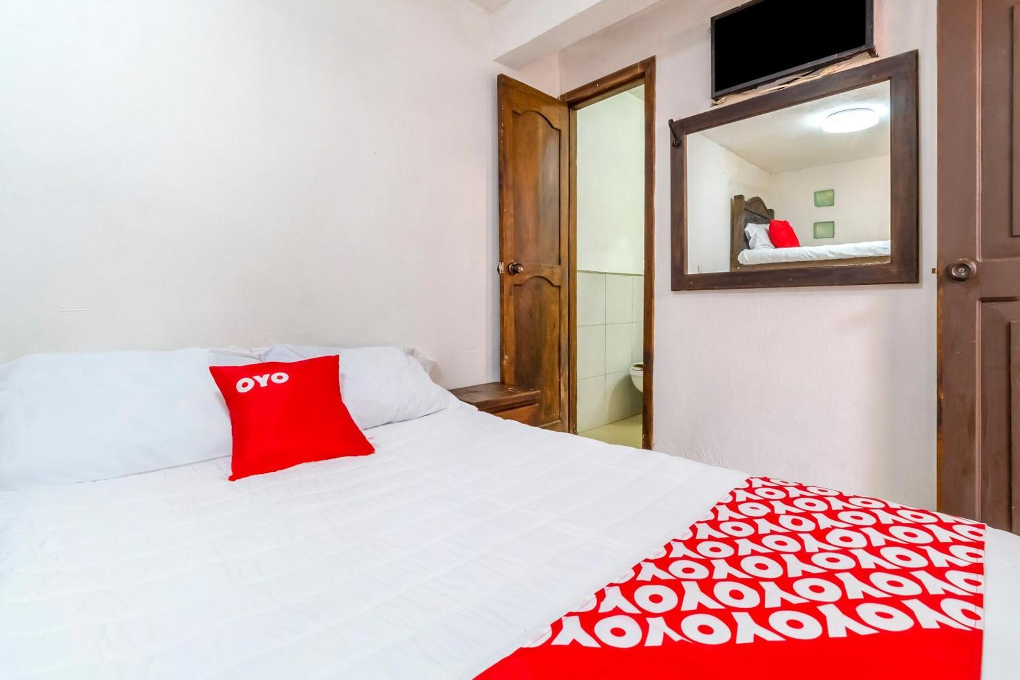 Oyo Hotel Punta Guadalupe, Сан-Кристобаль-де-Ла-Касас Экстерьер фото